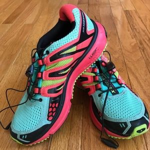 Women Salomon Running Shoes